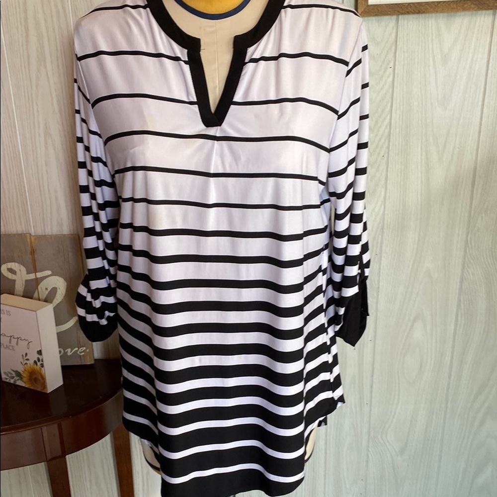 Cato Black and White Relaxed Tunic with Mandarin Collar